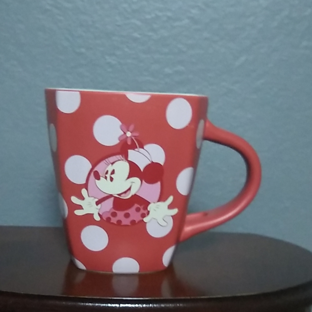 Minnie mouse mug. Set of mug and spoon.... Missing Spoon.
